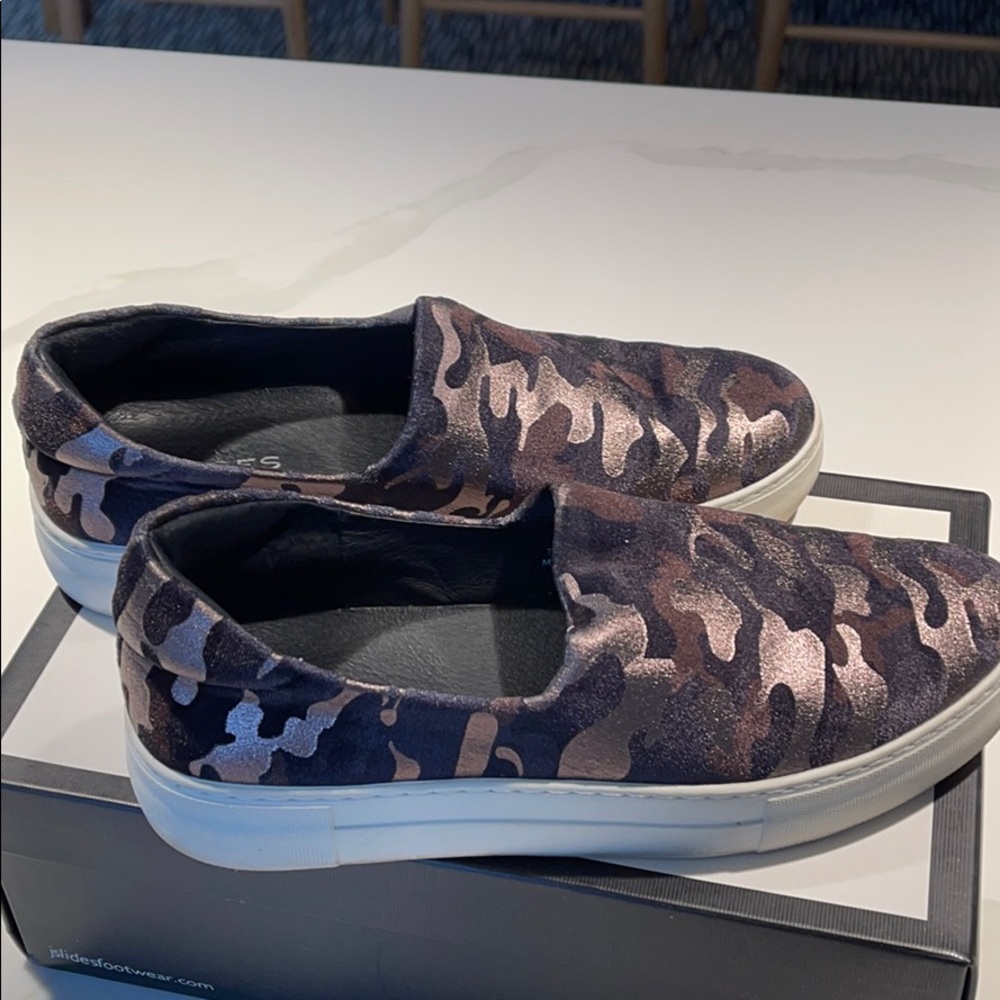 Camo J/Slides shoes
